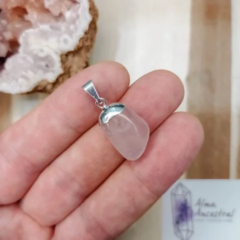 DIJE DE CUARZO ROSA ROLADO - ENGARCE ELECTROPLATA