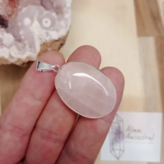 DIJE OVAL CUARZO ROSA