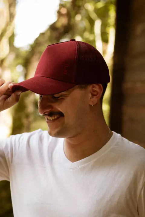 Boné Trucker Bordô