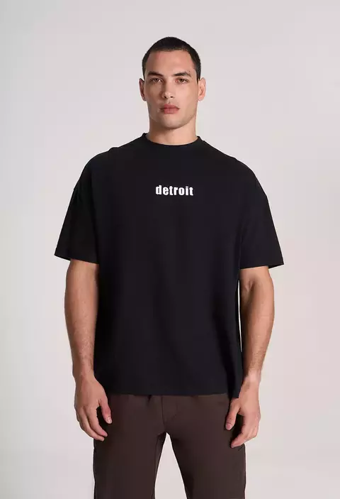 REMERA DETROIT OVERSIZE "1701"