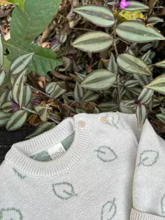 Blusinha Folhas Natu produzida com fio hipoalergênico, com toque macio, proporcionando muito conforto para os pequenos.  Vista com qualidade!