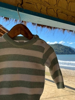 Blusinha Listras Natu. Linda, Moderna e estilosa. Seu bebê quentinho com muito estilo. Acesse www.natubebe.com.br e conheça a coleção completa da Natu bebê