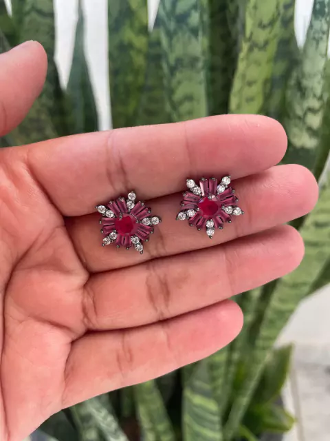 Brinco em Ródio Negro com Pedras Coloridas