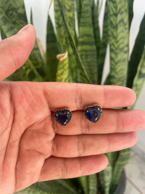 Brinco Azul Escuro Cravejado com Banho de Ouro