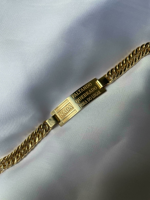 Pulseira de Chapa Personalizada – Nada Faltando, Nada Quebrado, Nada Fora do Lugar