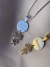 Colar Mini Medalhinha Personalizada com Boneco Cravejado - Catito Semi Jóias