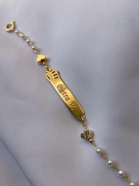 Pulseira Infantil Coroa Personalizada com Pérolas e Coração
