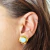 Brinco Redondo Pequeno Verde Rita Banho Ouro 18k - loja online