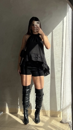 Short Sofi brilho na internet