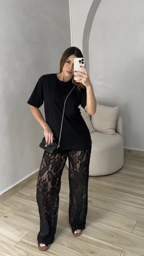 Calça de renda Noronha