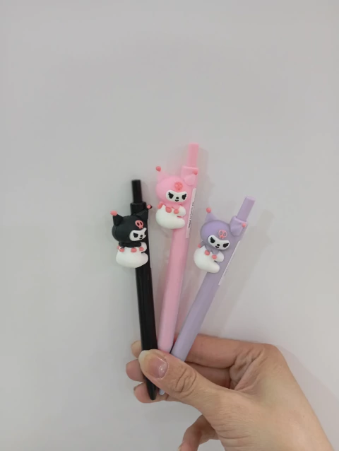 Lapicera Kuromi abrazo