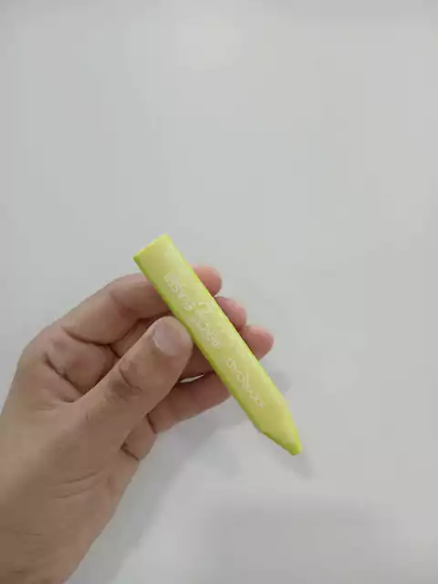 Goma forma de lapiz-keyroad-amarilla