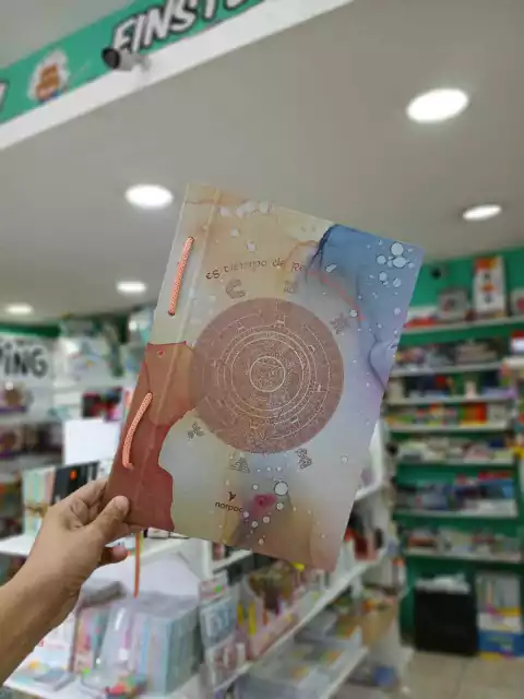 Carpeta A4-Norpac-es tiempo