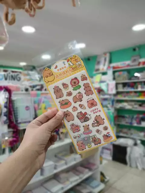 Stickers de capybara-holograficos-hamburguesa