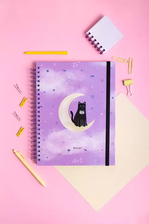 Mi PC ♥ Cuaderno A4 - Runa en el espacio