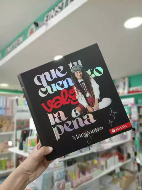 Carpeta N°3 margarita-skycolor-negra