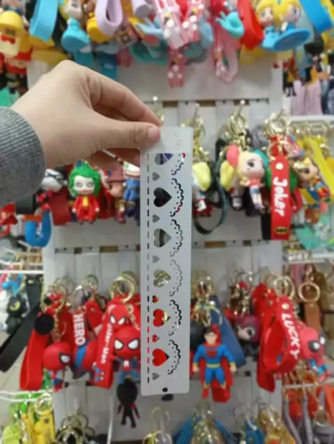 Stencil Chico -Puntilla de Corazones -EQ