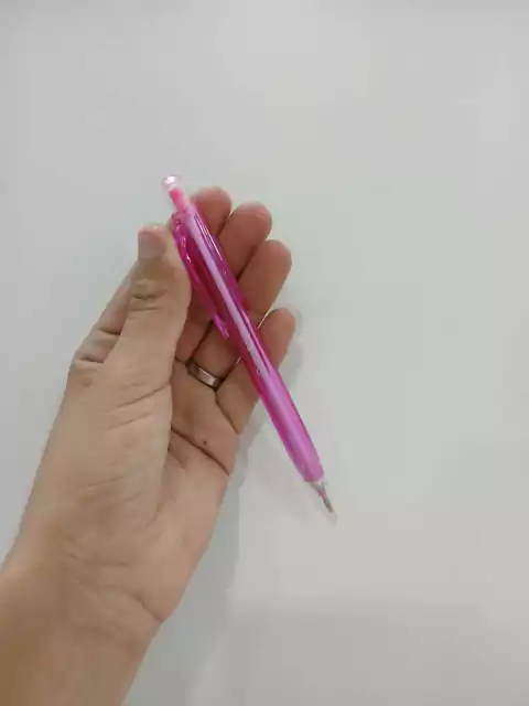 Porta minas retractil-stabilo-rosa-0,5mm