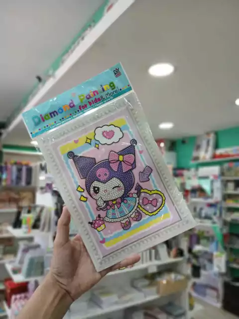 Diamond-kuromi-guiño