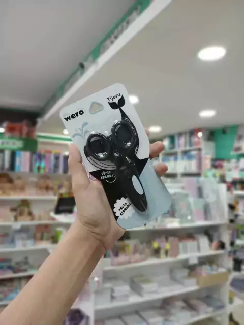 Tijera infantil dibujito ballena-wero