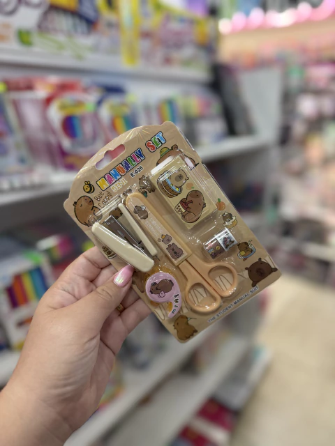 Kit de útiles escolares Capibara (5 piezas)