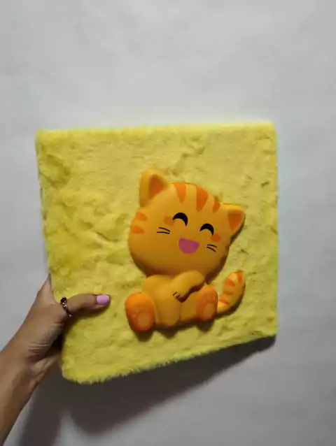 Carpeta Escolar Nro3 con Peluchito Amarillo de Animalitos - Big Pocket