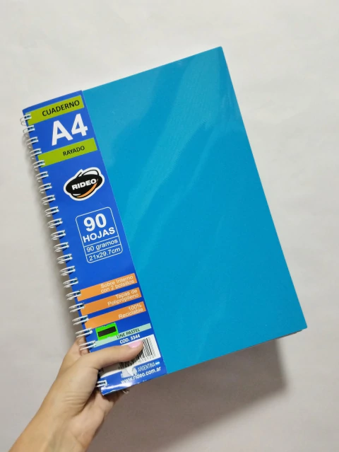 Cuaderno A4 Rayado - Rideo Celeste