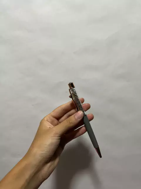 Lapicera de Metal (Colgante con Diamantes)