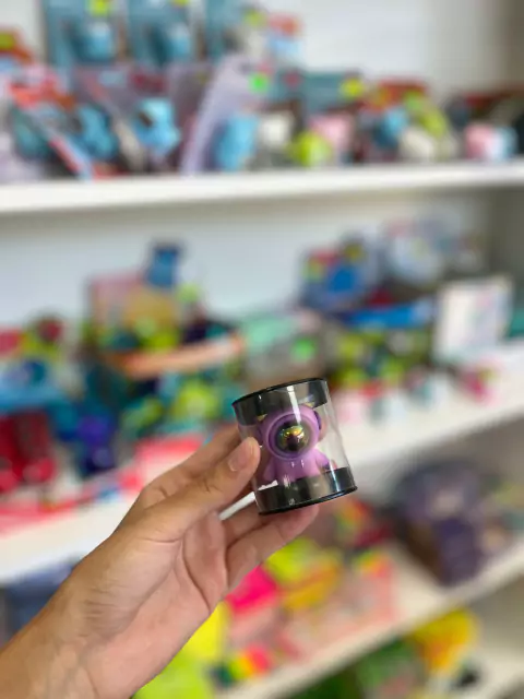 Mini Sacapuntas Astronauta Violeta