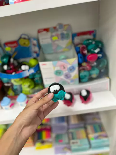 Sacapuntas Sapito - maped celeste