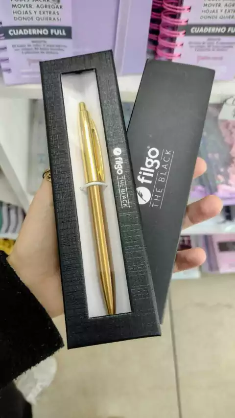 Lapicera Negra Retractil de metal -The black - Filgo- Dorada