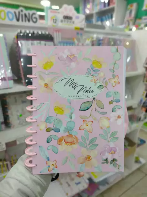 Cuaderno A4 Con sistema de discos Flores -Decorline