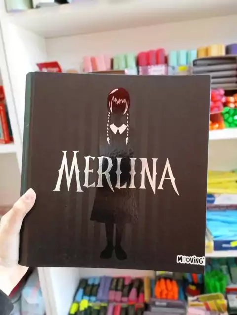 Carpeta Escolar Nro 3 Merlina- Mooving - (copia)