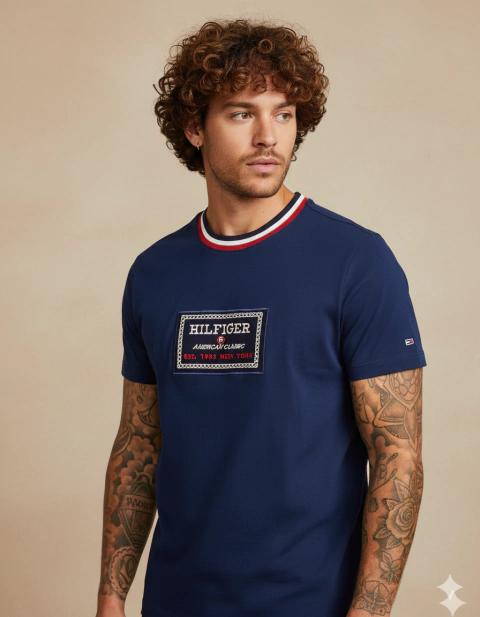 Camiseta Tommy H. Etiqueda Bordada Centro - Azul Marinho - comprar online