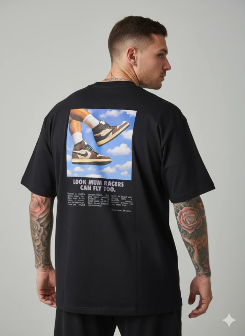 Camiseta NK Oversized Par de Tênis - Preta - comprar online