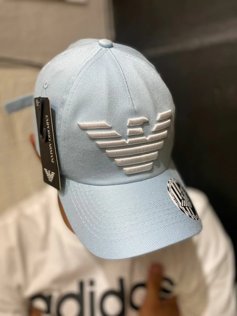 Boné E.A Aba Curva - Azul Bebê logo Branco - comprar online