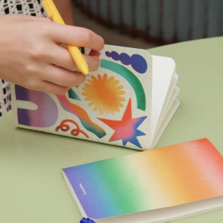 LIbretas x2 Pocket Life is a rainbow