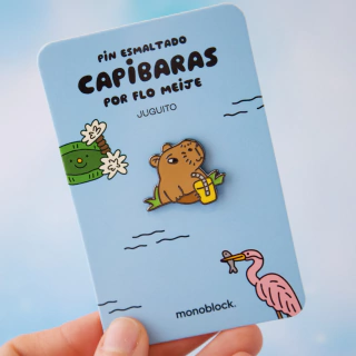 Pin Capibara Juguito