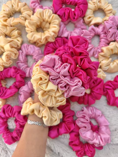 Scrunchies Pop POR MAYOR. - comprar online