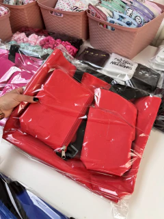 Imagen de COMBO EMPRENDEDOR X 16 PRODUCTOS (4 bolsos XL, 4 neceser y 4 SET MATEROS)