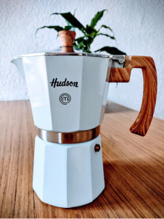 Cafetera Italiana Hudson Blanca 9 Tazas Blanca De Aluminio - comprar online