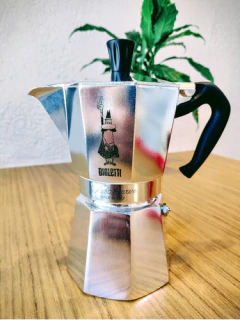 Cafetera Italiana Bialetti Moka Express 6 Tazas Para Cafe - Almacen Cafetero