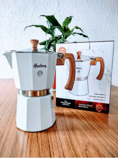 Cafetera Italiana Hudson Blanca 9 Tazas Blanca De Aluminio - Almacen Cafetero