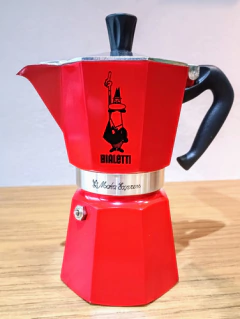 Cafetera Italiana Bialetti Moka Express Roja 6 Taza Aluminio - tienda online