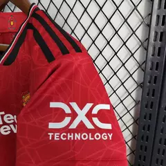 conjunto-infantil-manchester-united-home-2023-2024-torcedor-masculino-team-viewer-adidas-vermelho-branco-branca-premier-league-cristiano-ronaldo-cr7-gola-redonda-4.webp
