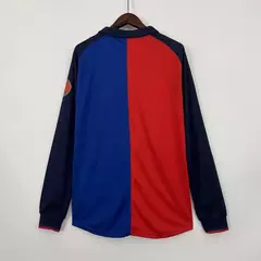 camisa-barcelona-retrô-ii-vermelho-azul-1999-torcedor-nike-neymar-messi-ronaldinho-dri-fit-manga-longa-masculina-gola-polo-4.webp
