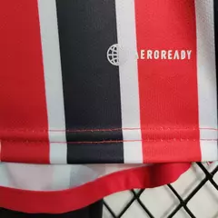 conjunto-infantil-são-paulo-away-23-24-listrada-torcedor-masculino-adidas-sportsbet-gola-v-6.webp