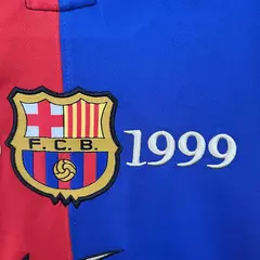 camisa-barcelona-retrô-ii-vermelho-azul-1999-torcedor-nike-neymar-messi-ronaldinho-dri-fit-manga-longa-masculina-gola-polo-5.webp