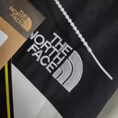 Corta Vento The North Face Masculino - Branco e Preto - loja online