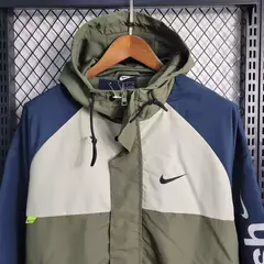 Corta Vento Nike Masculino - Azul e Verde - comprar online